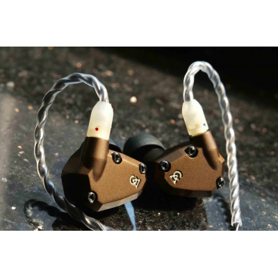 Nowość: Campfire Audio Holocene i Mammoth nowe modele słuchawek dokanałowych