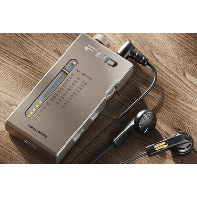 Nowość: FiiO RR11 - 3in1 - Mobilne Radio FM , Przetwornik USB oraz Wzmacniacz Słuchawkowy Nowość: FiiO RR11 - 3in1 - Mobilne Radio FM , Przetwornik USB oraz Wzmacniacz Słuchawkowy